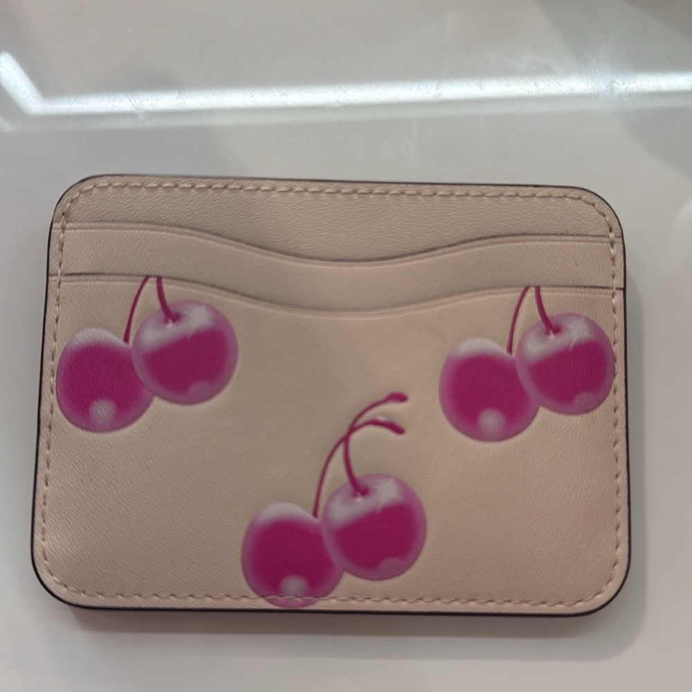 Wavy Card Case In Coachtopia Leather With Cherry Print
